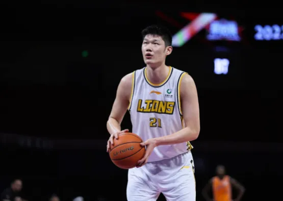 CBA广厦三少时代，特指胡金秋、孙铭徽、